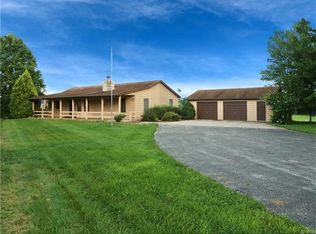 10660 Hickory Flat Rd, Highland, IL 62249
