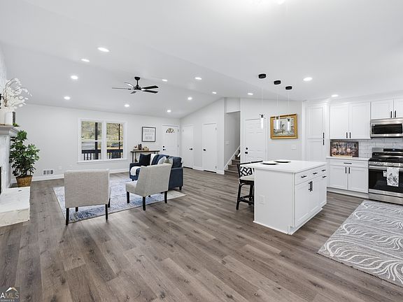 2nd image of 360 Whisper Way