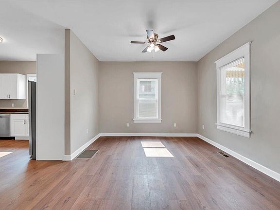 5th image of 703 Harrison Ave NW