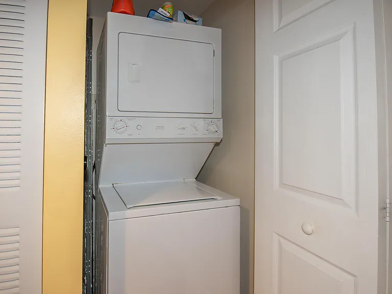 511 Lucerne Ave #401 — Photo 18