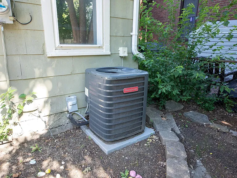 624 S Champion Ave — Photo 36