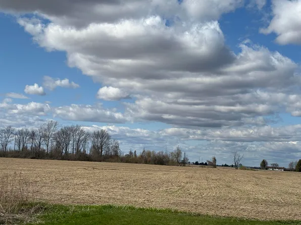 1203 E North Boutell Rd, Kawkawlin, MI 48631