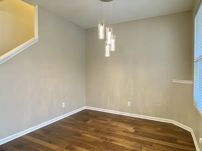 1021 Livingstone Ln — Photo 5