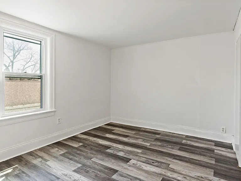 63 W Carpenter St #2-R — Photo 6