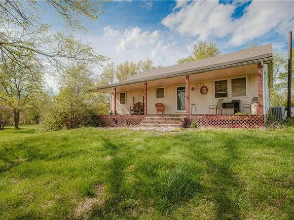 32900 E 343rd St, Garden City, MO 64747