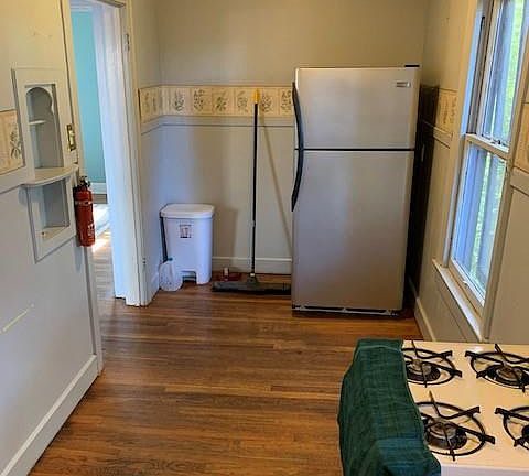 5th image of 107 W Johanna St #B