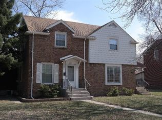8139 Highland Pl, Munster, IN 46321