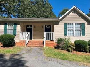 2962 Forest Park Dr #B, Randleman, NC 27317