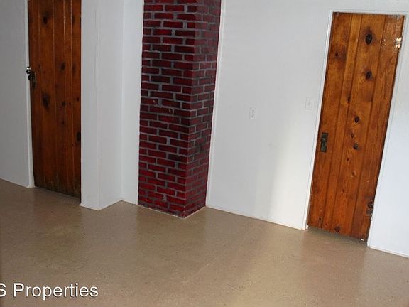 5th image of 316 Mesa St SE #1