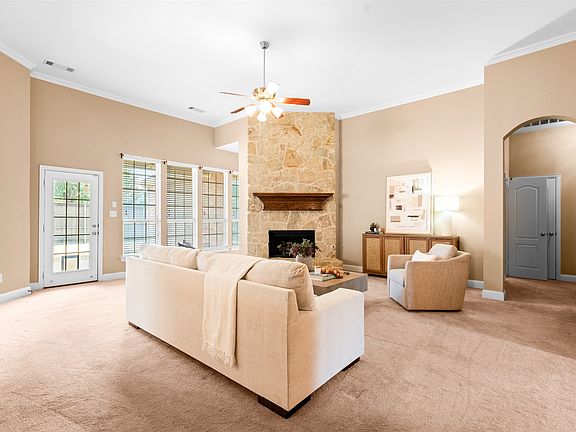4th image of 1728 Boxwood Ln