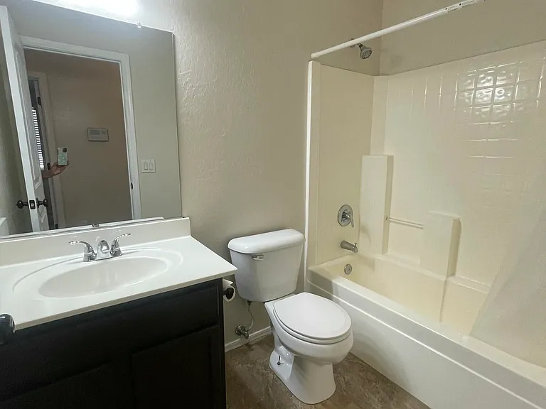 24403 N Oasis Blvd — Photo 18
