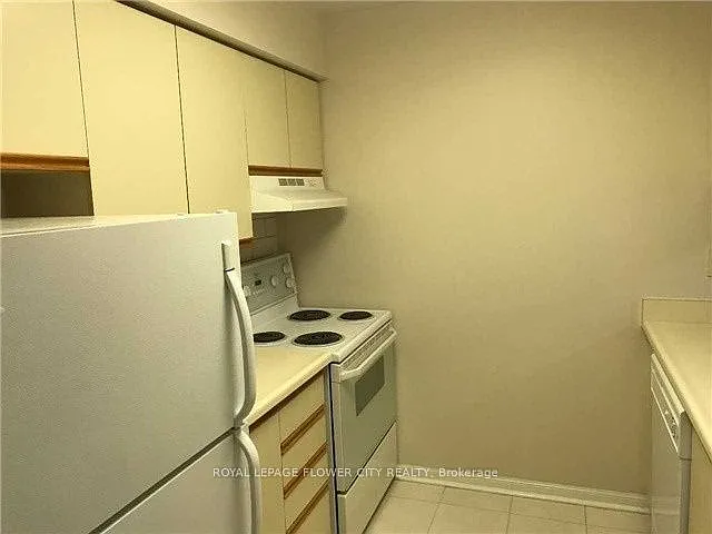 12 Laurelcrest St #303 — Photo 6