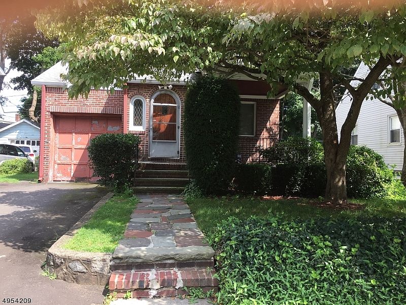 1st image of 250 Brighton Ave