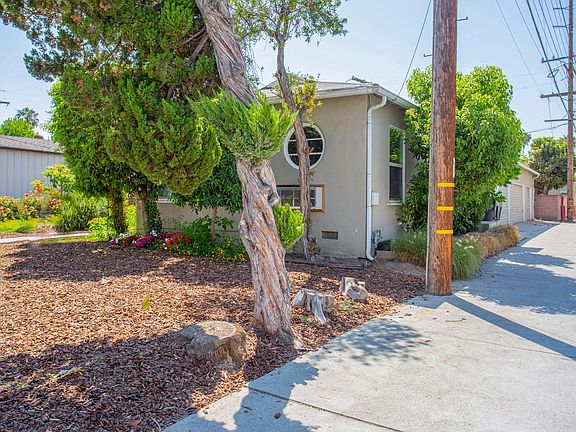 4th image of 810 Pelanconi Ave