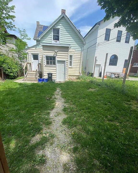 1st image of 395 Gladstone Ave