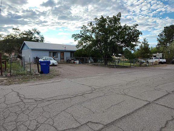 3rd image of 905 Ake Blvd