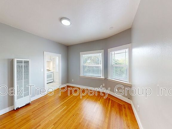 3rd image of 624 31st St Unit 628