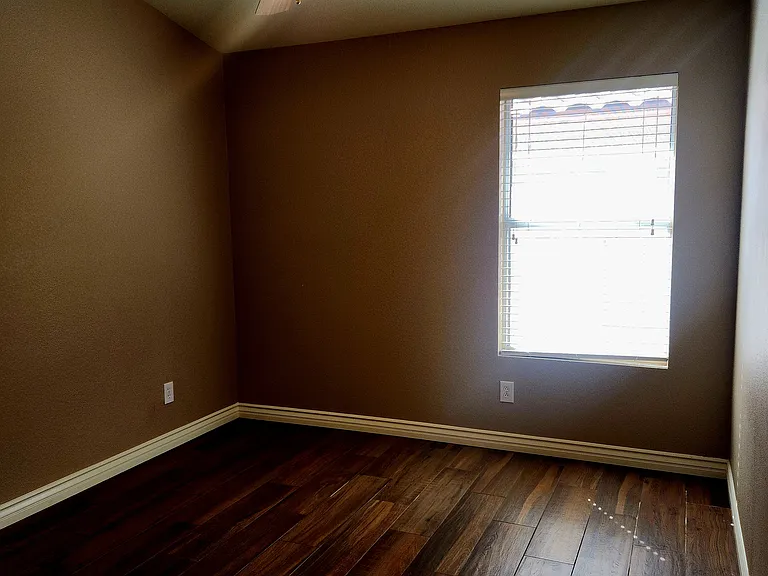 9657 W Potter Dr — Photo 33