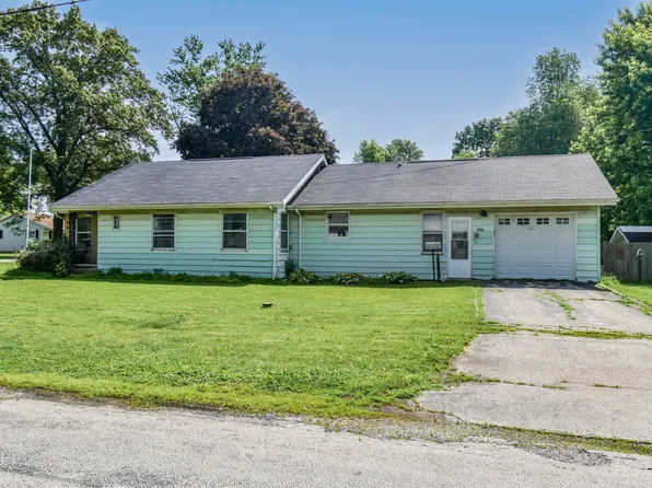 300 S Bentley St, Pontiac, IL 61764