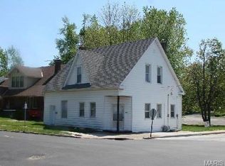 133 N Douglas Ave, Belleville, IL 62220