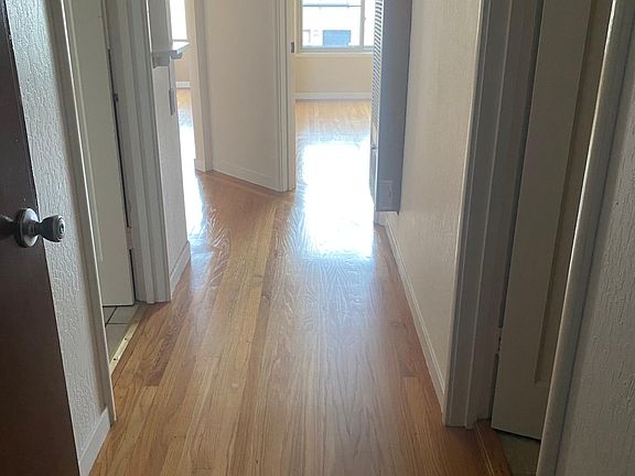3rd image of 143 28th St #3