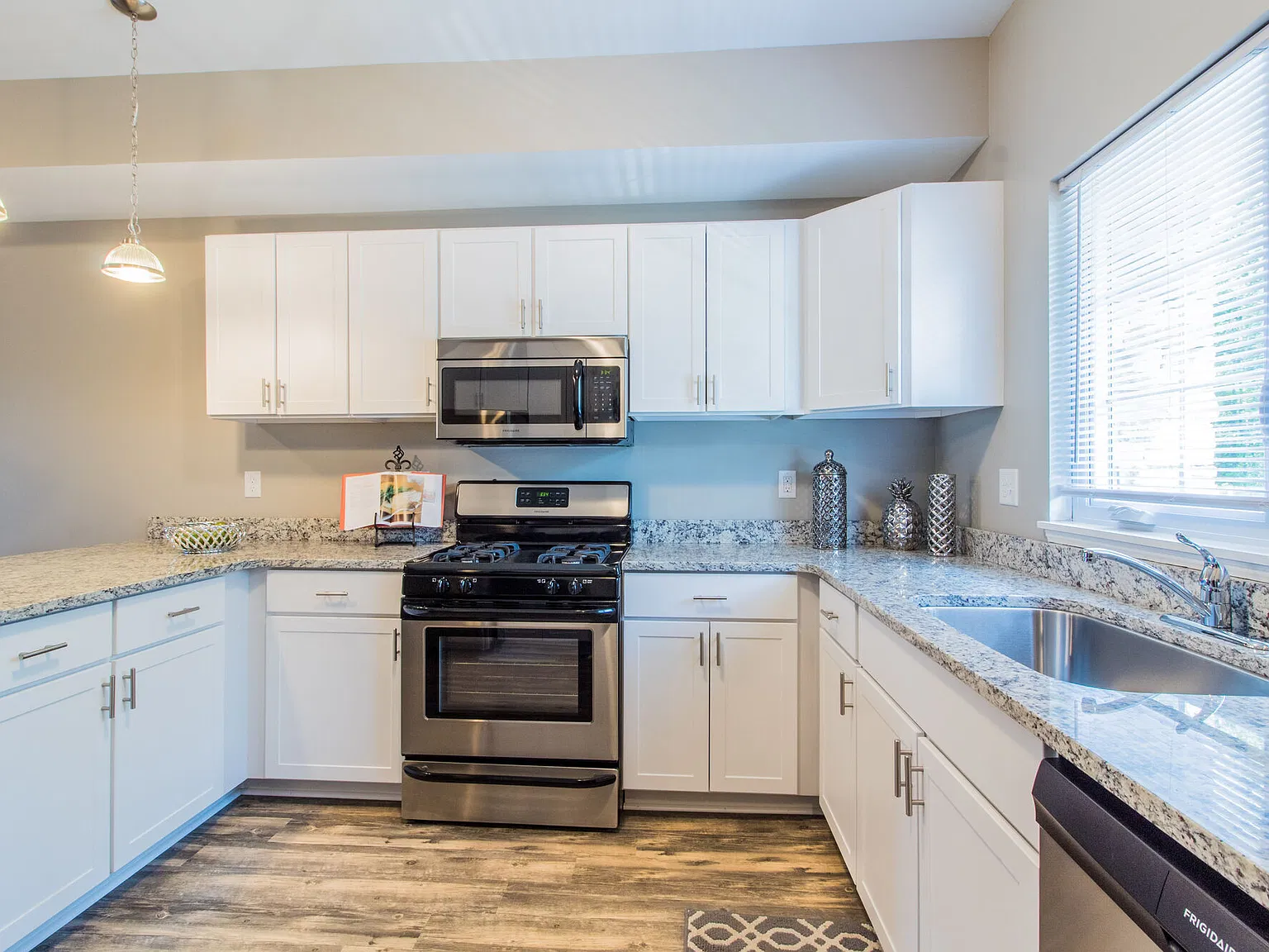 Waterford Townhomes — Photo 1