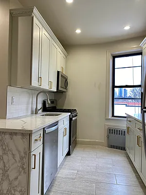 Rented by New York Squared Real Estate Group | media 11