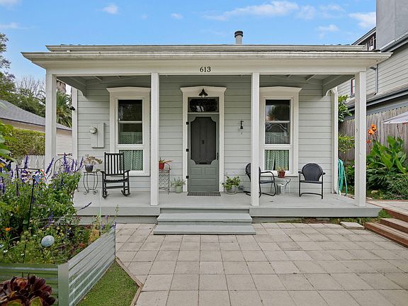 2nd image of 613 Coronel Pl