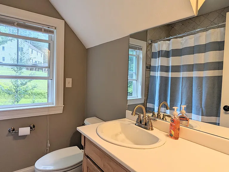 52 Crestview Dr — Photo 26