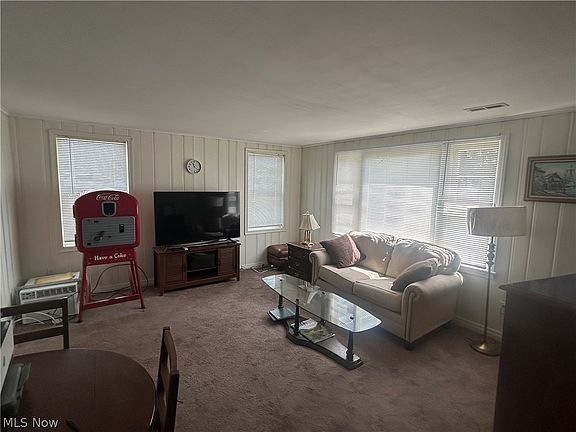 3rd image of 2441-2447 Bell St