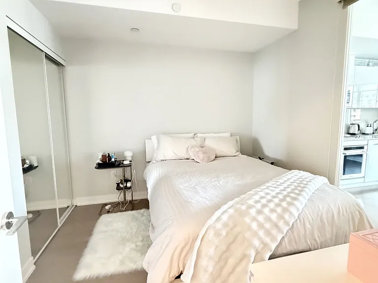 330 Richmond St W #609 — Photo 5