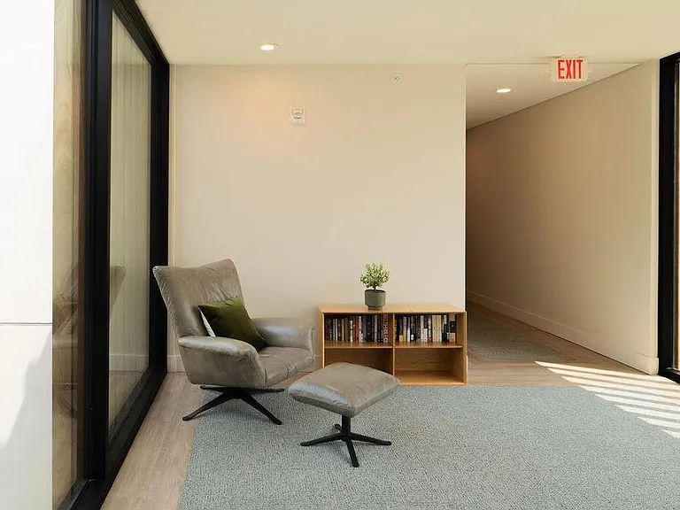 1 West Dr #10 — Photo 39