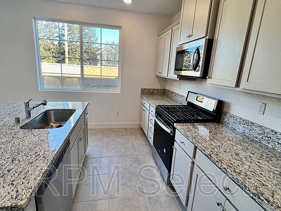 4th image of 2988 Newberry Ct