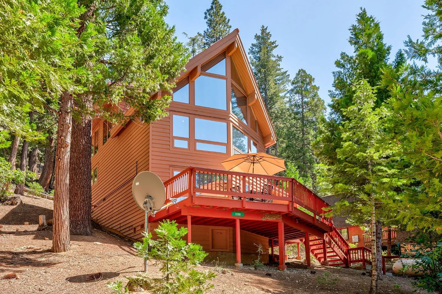 7230 Yosemite Park Way photo 1