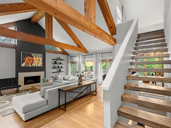 165 Clipper Bay Dr, Alpharetta, GA 30005