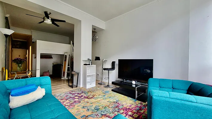 Rented by Julien Aractingi, LREB | media 15