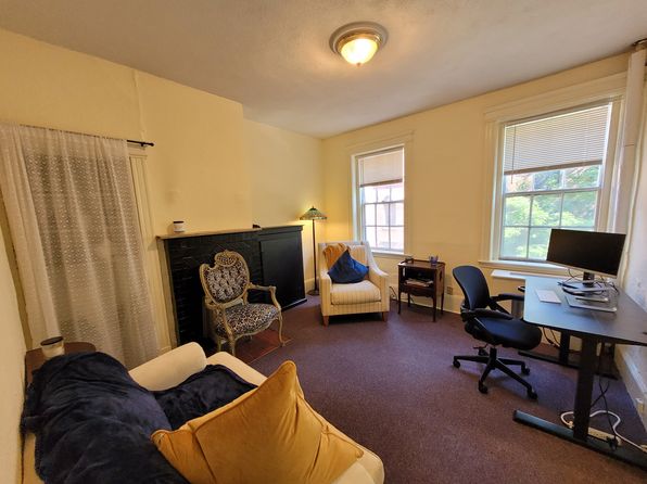 24 Phillips St APT 4