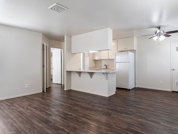 3rd image of 3113 Market St APT 2