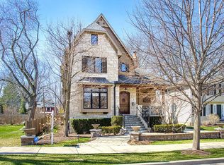 33 S Huffman St, Naperville, IL 60540