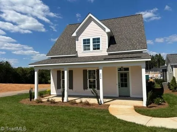 224 Bright Blossom Ct, Winston Salem, NC 27106