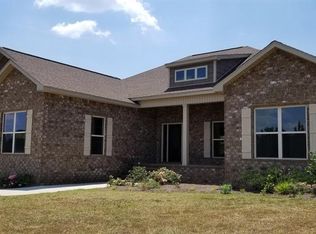 217 Asbury Hill Dr, Ozark, AL 36360