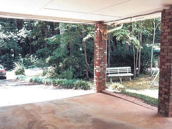 3rd image of 305 Lynwood Dr