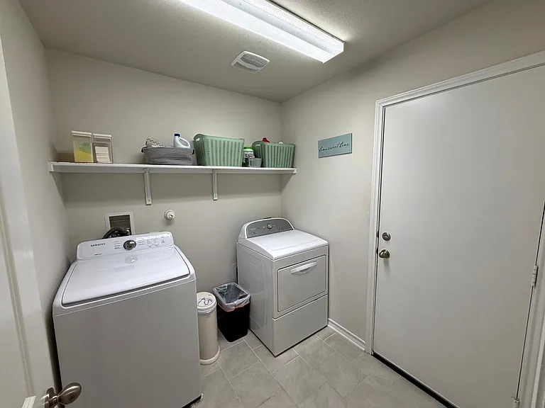 6811 Whisper Grv — Photo 18