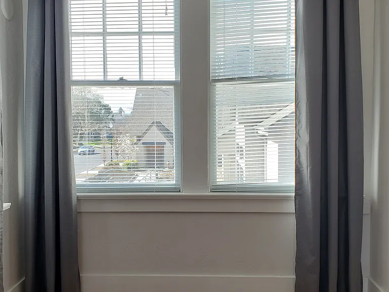 Smaller Bedroom, no closet