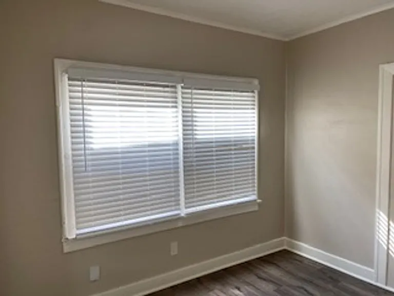 832 W Florence Ave #2A — Photo 6