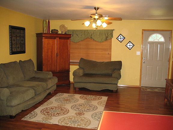 2nd image of 2104 Center St