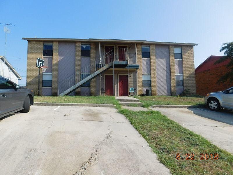 1st image of 207 North Dr APT A