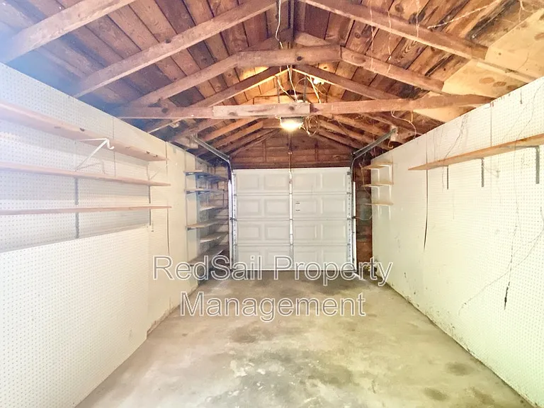 221 Cherry Ave — Photo 19