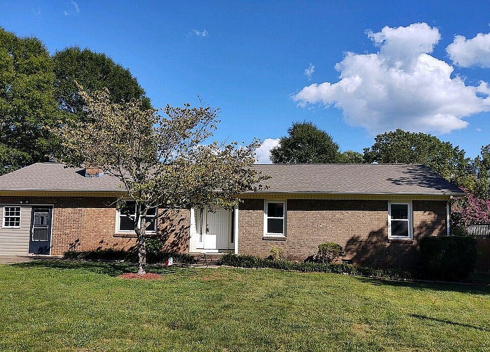 1st image of 1517 Meadowbrook Dr
