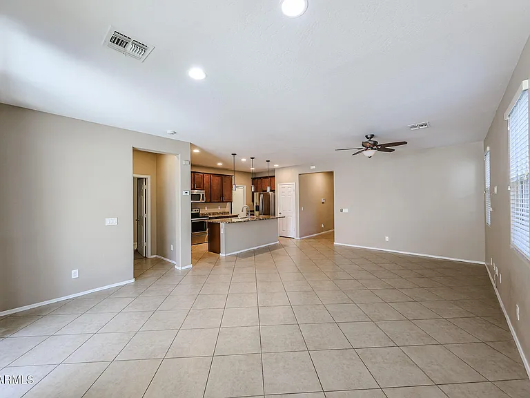 12041 W Cottontail Ln — Photo 5